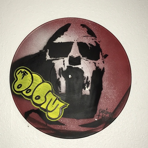 Graffiti Art Wall Decor - Red and Black MF Doom Hip Hop Rap Icon Grime Lab OG - Picture 2 of 3